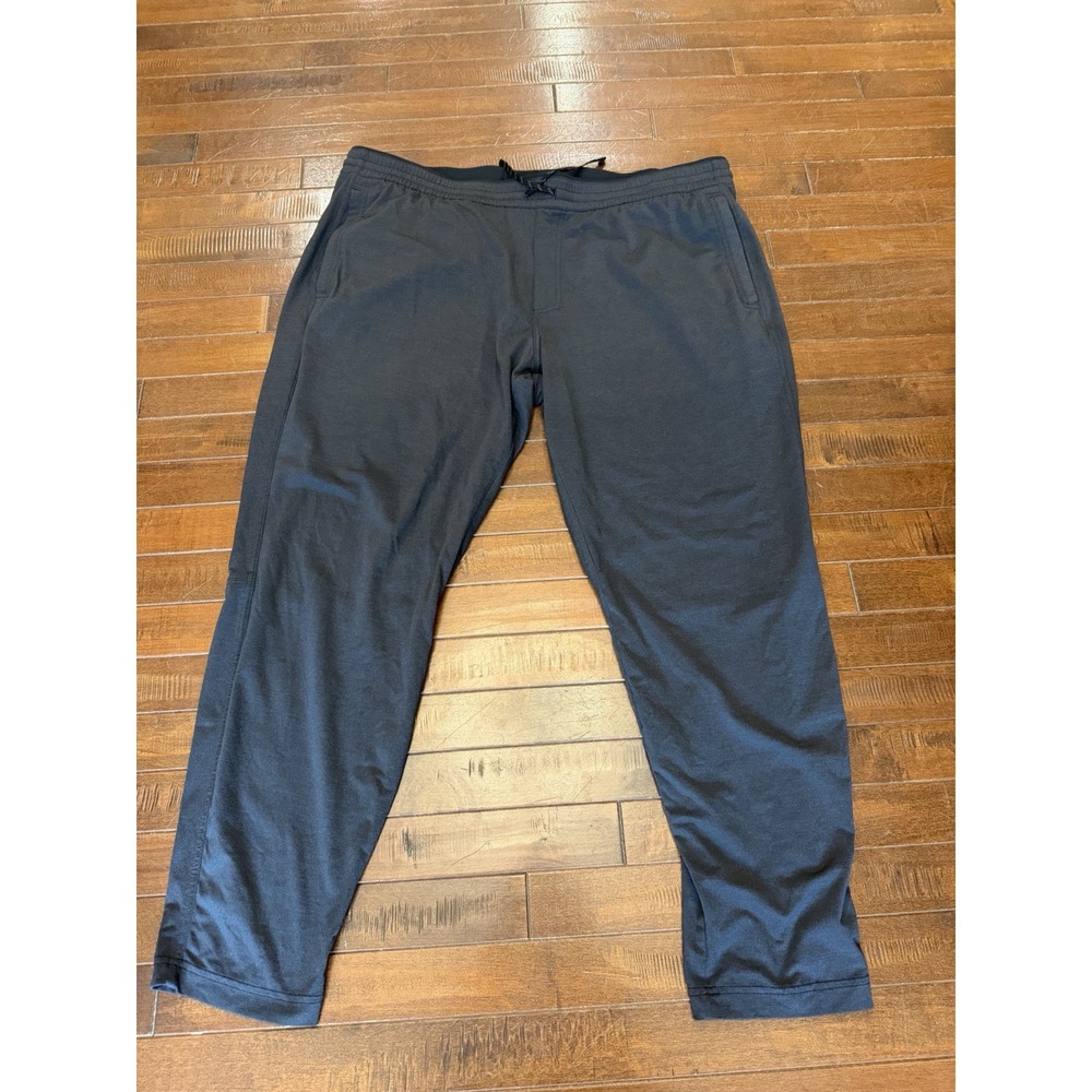 NWOT men's Kuhl Joggers Sweatpants